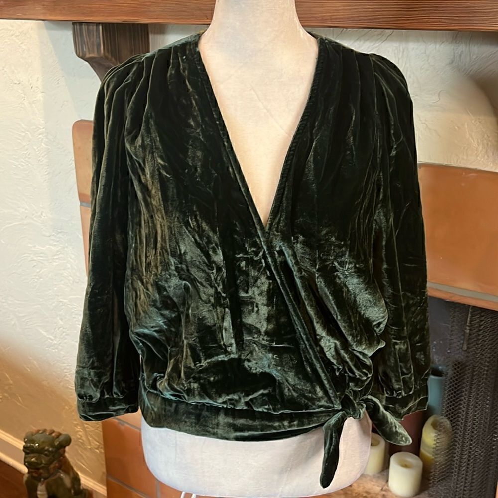 Madewell, green velvet wrap 3/4 sleeve top, XS!
